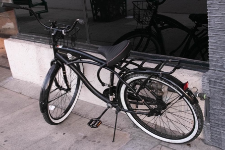 Vehicle Hits Bicyclist on S Main Dr