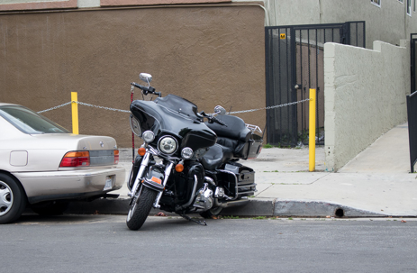Two Hurt in Wreck Near State St