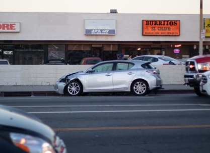 Crash Leaves One Hurt on Santa Clara Dr